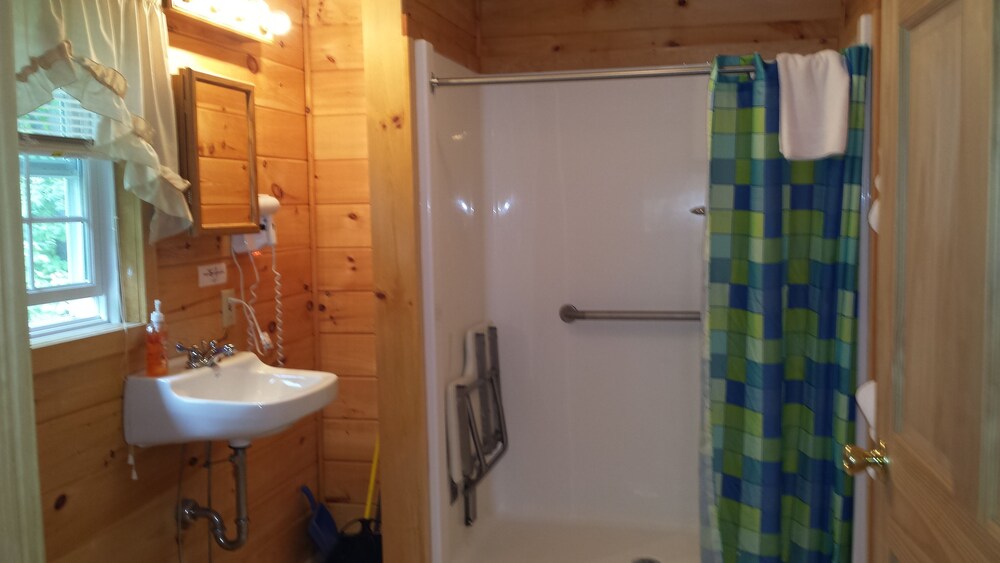 Weirs Beach Motel and Cottages - photo 46