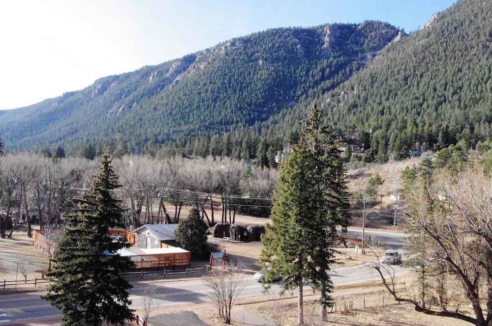 The Green Mountain Falls Lodge - photo 87
