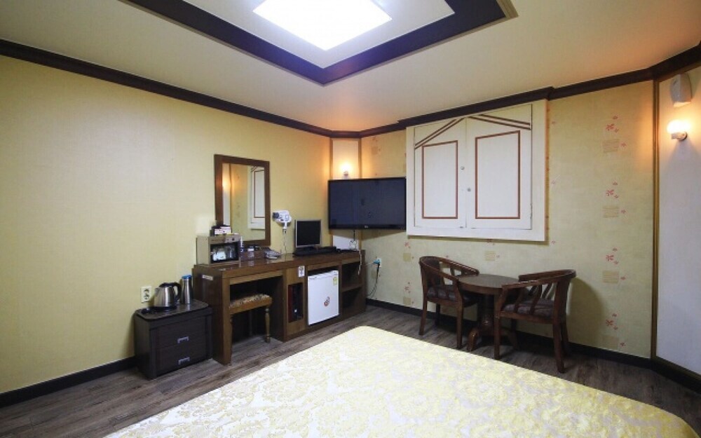 Yeosu Ares in Yeosu, South Korea