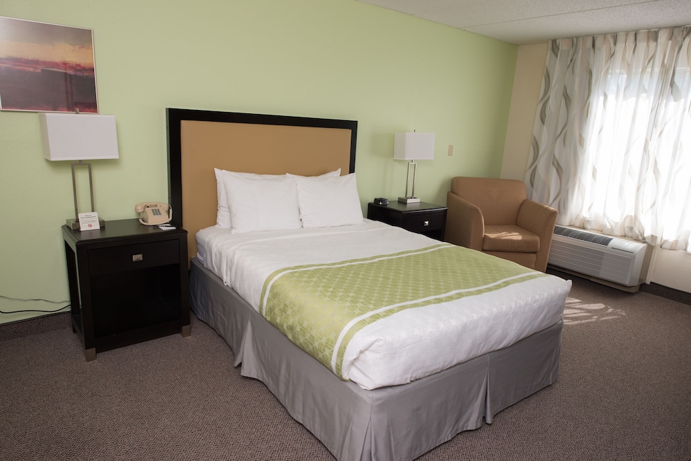The Hope Hotel and Richard C. Holbrooke Conference Center - photo 13
