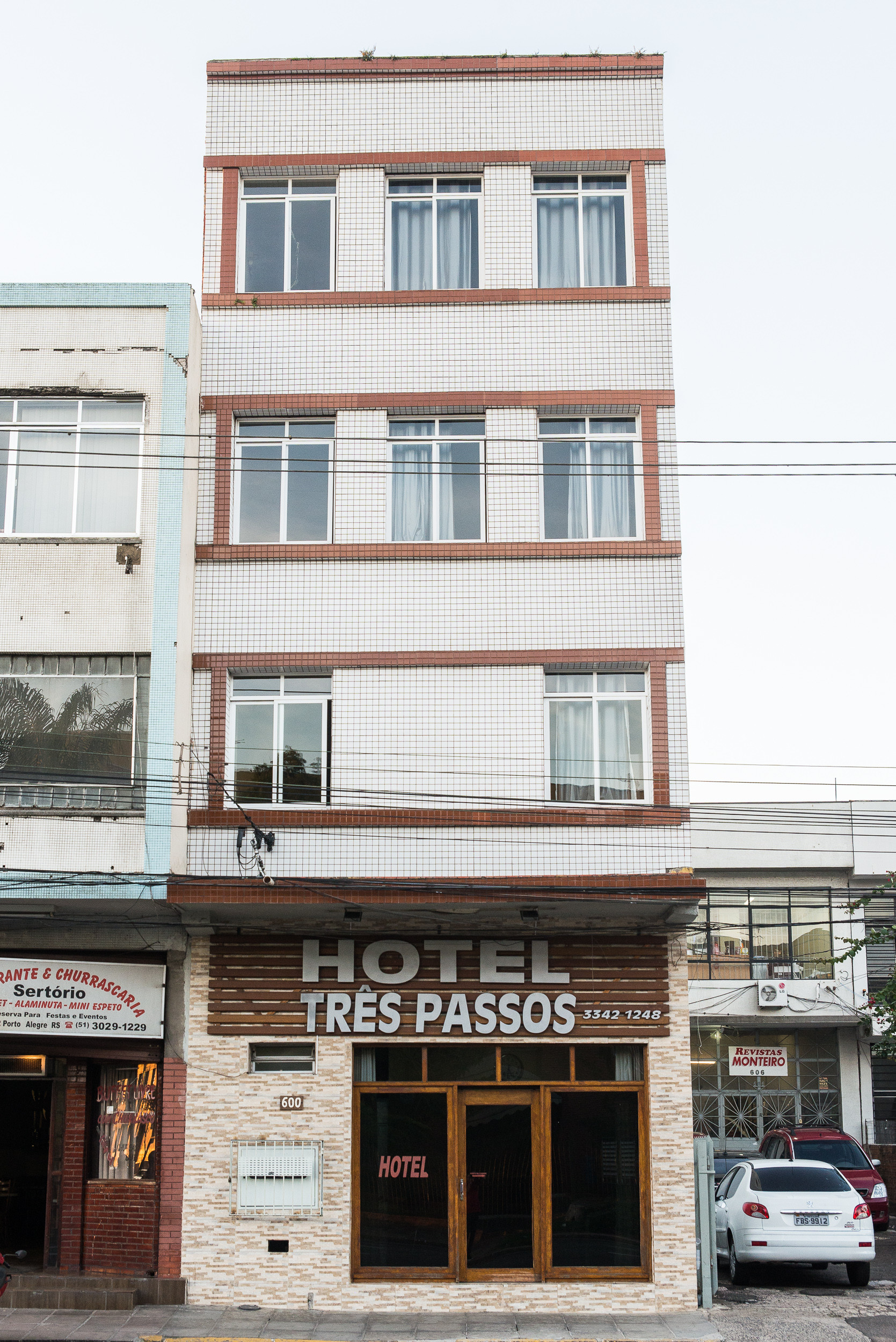 Hotel Três Passos Prox ao Aeroporto e Rodoviária — hotel near Porto Alegre-Salgado Filho International Airport