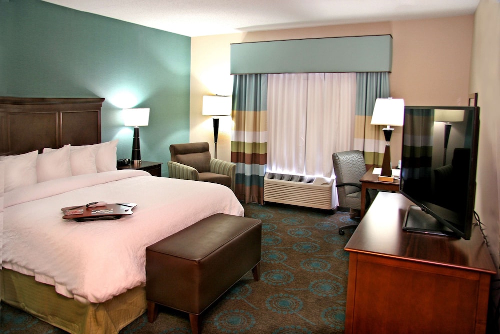 Hampton Inn Pittsburgh Bridgeville - photo 23