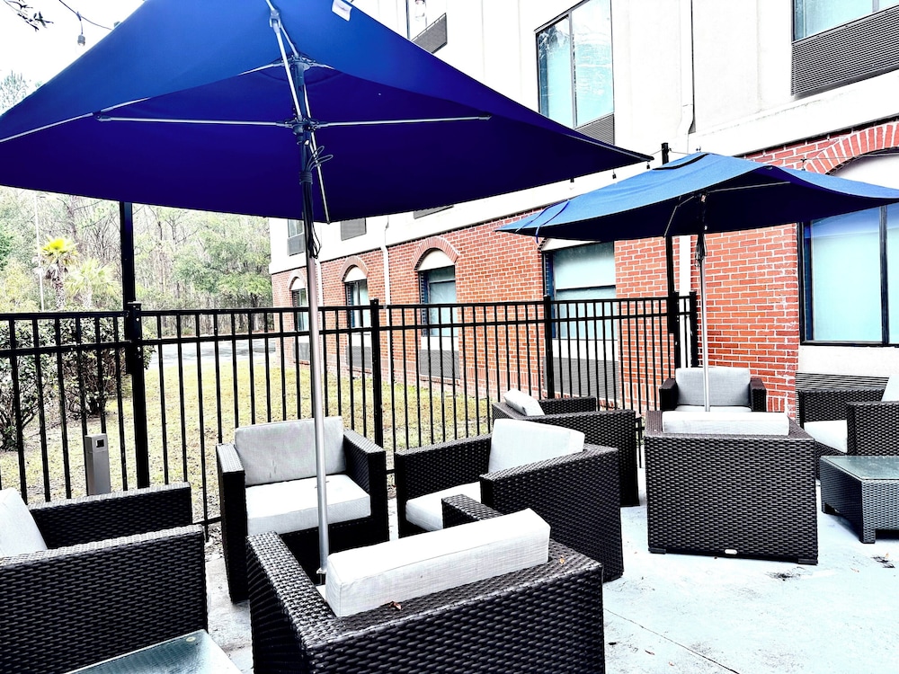 Holiday Inn Express Hotel & Suites Hinesville East Fort Stewart - photo 155