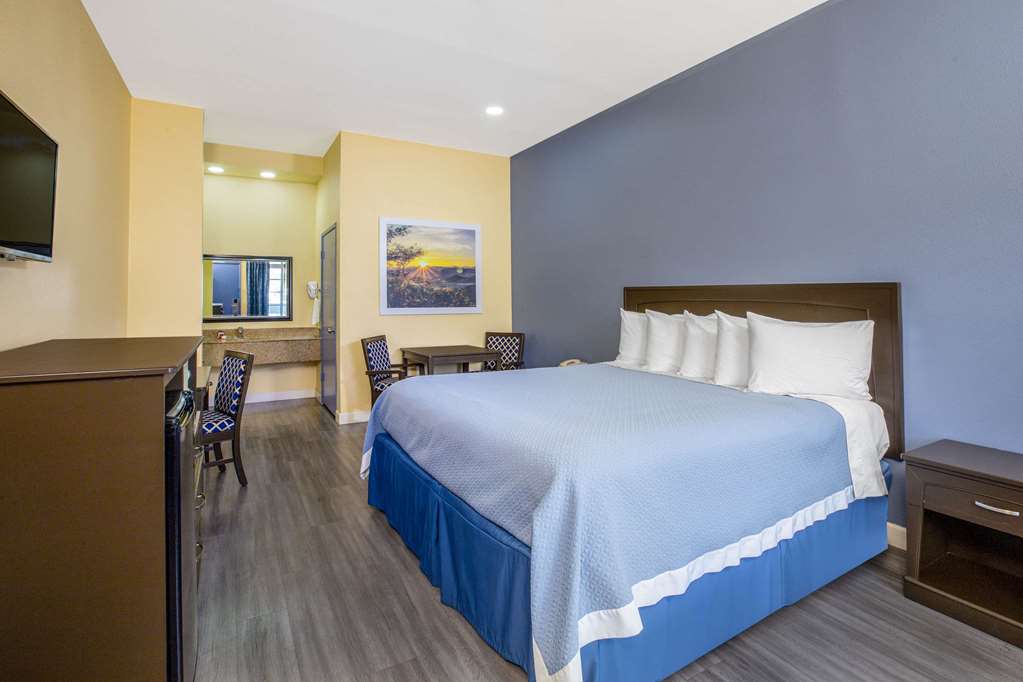 Days Inn by Wyndham Banning Casino Outlet Mall - photo 10