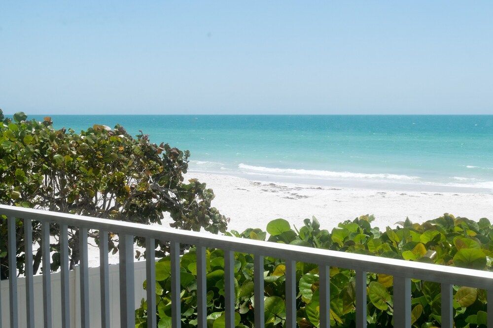 Beach House Resort 5 by RedAwning - photo 12