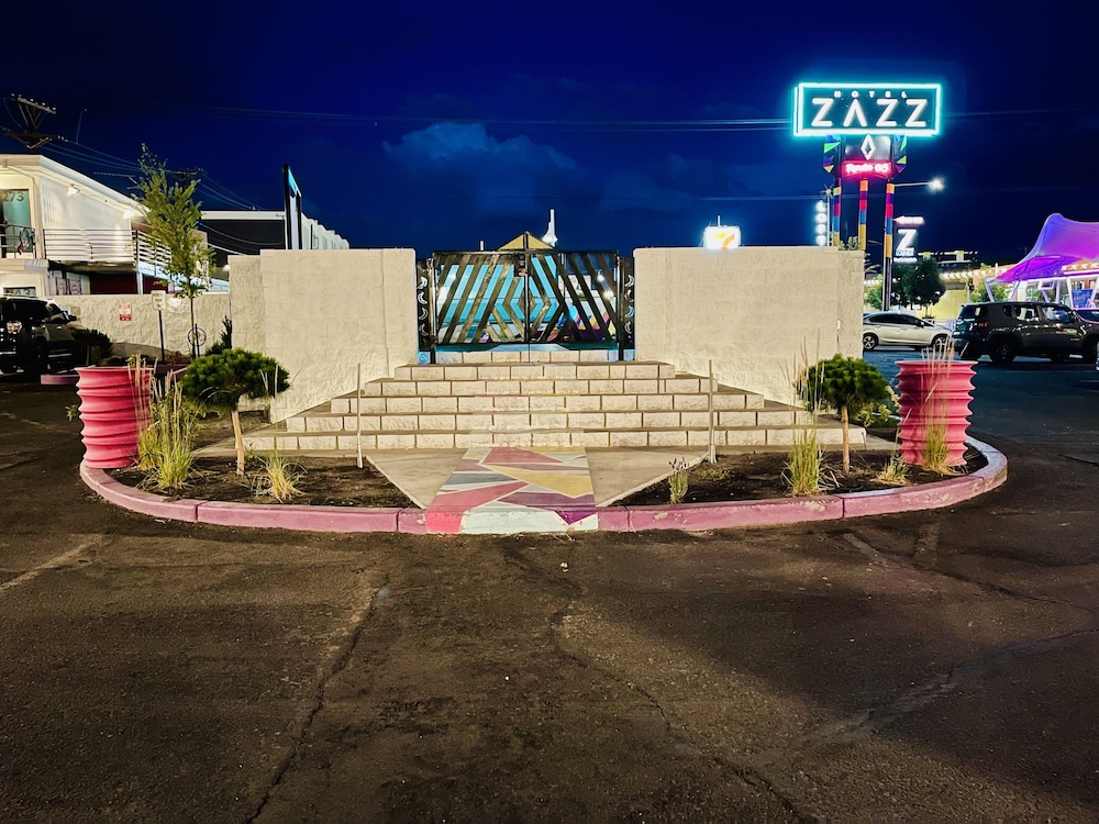 Hotel Zazz - photo 27