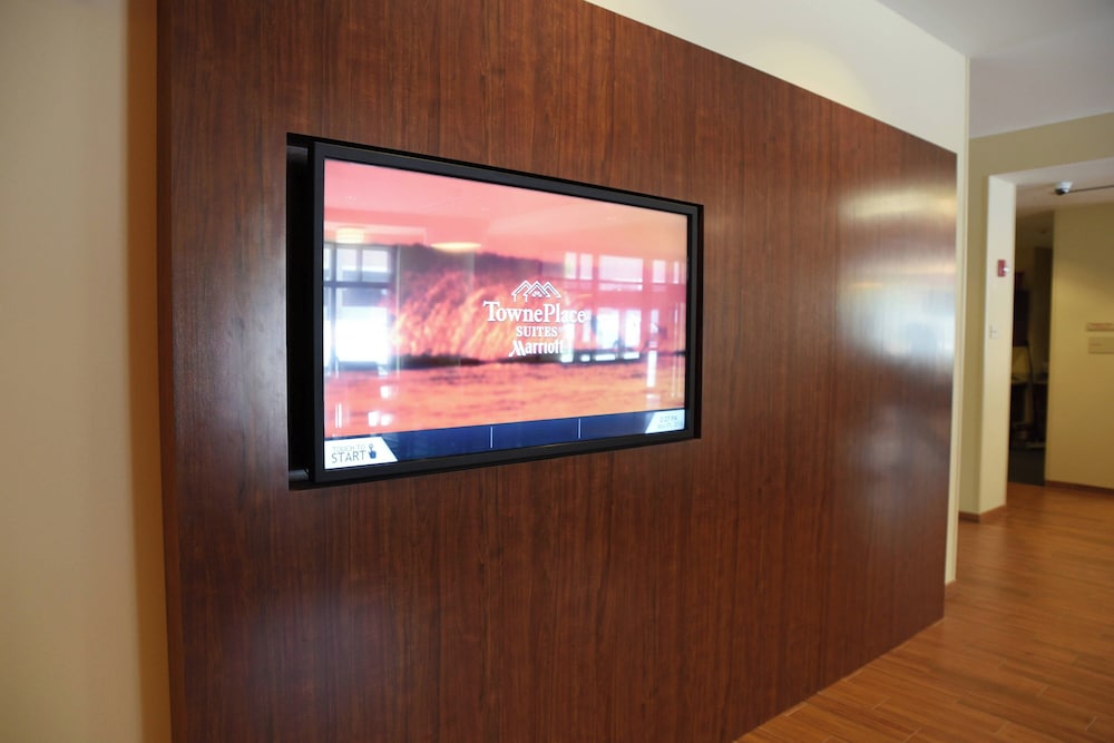 TownePlace Suites Lawrence Downtown - photo 19