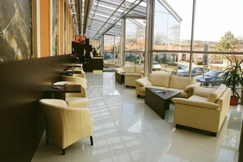 Hotel Slovan — Lucenec — photo 2