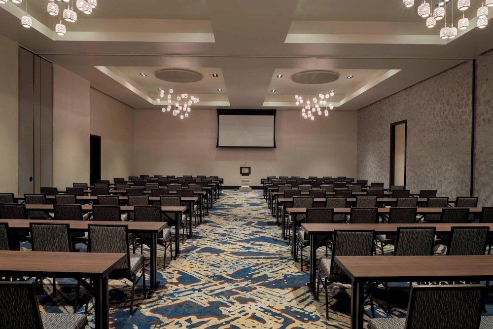 Buffalo Marriott At Lecom Harborcenter - photo 45