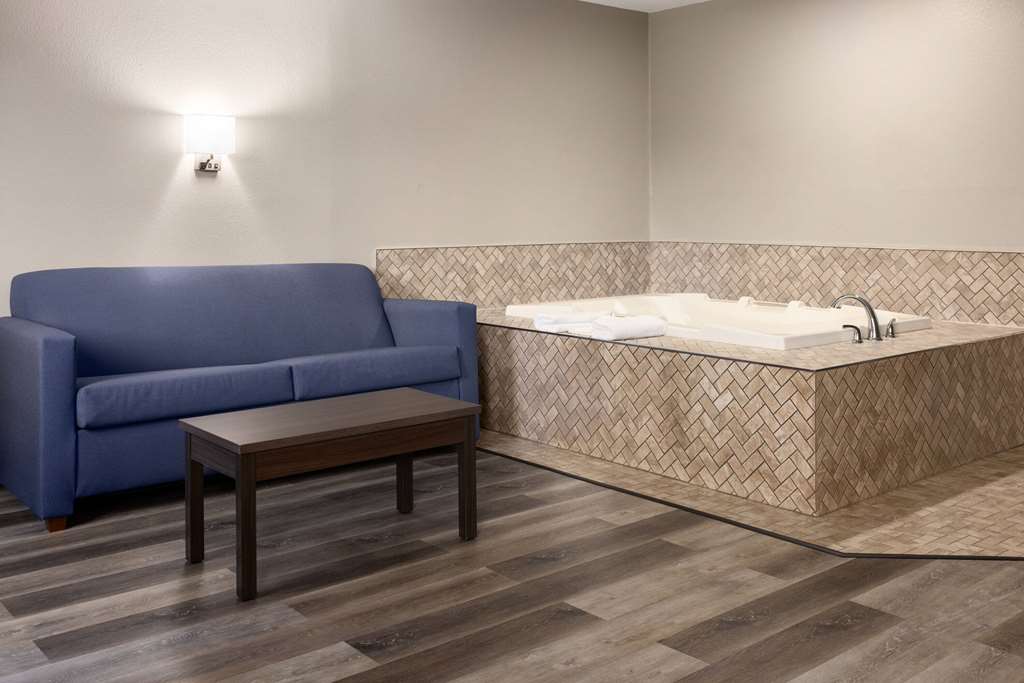 Super 8 by Wyndham Burnham Lewistown - photo 20