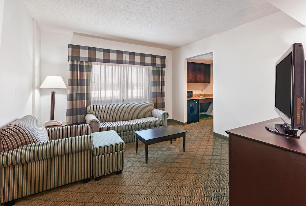 Holiday Inn Springdale Fayetteville Area by IHG - photo 17