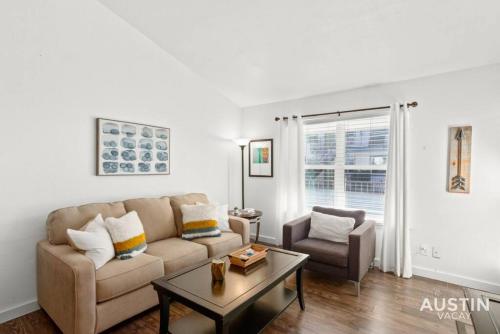 5 Minutes to Zilker Barton Springs with Parking — 4-Star Luxury Hotel in Austin, United States