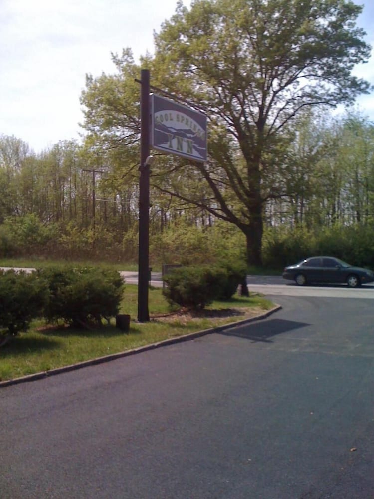Cool Springs Inn - photo 31