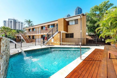 Maxmee Backpackers Resort — Gold Coast — photo 5