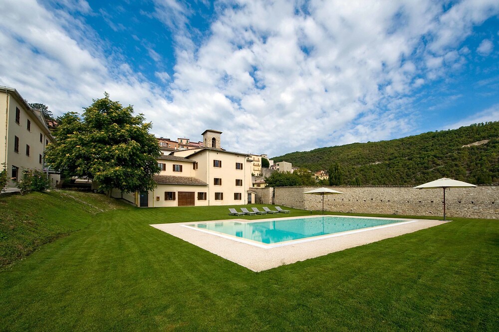 Hotel La Corte — hotel in Cascia