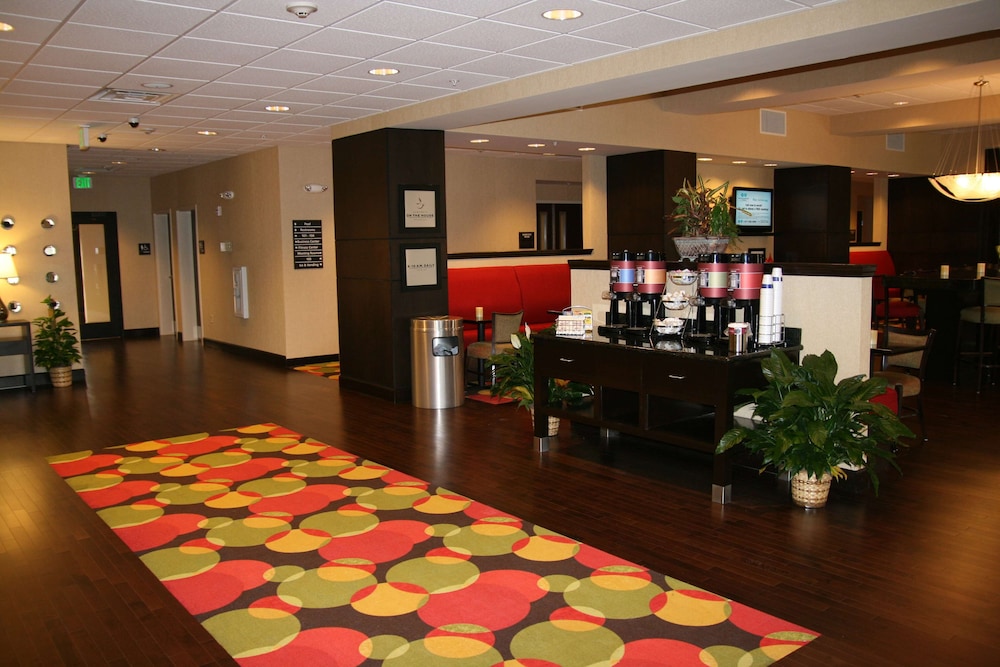 Hampton Inn Jacksonville Anniston Area - photo 6