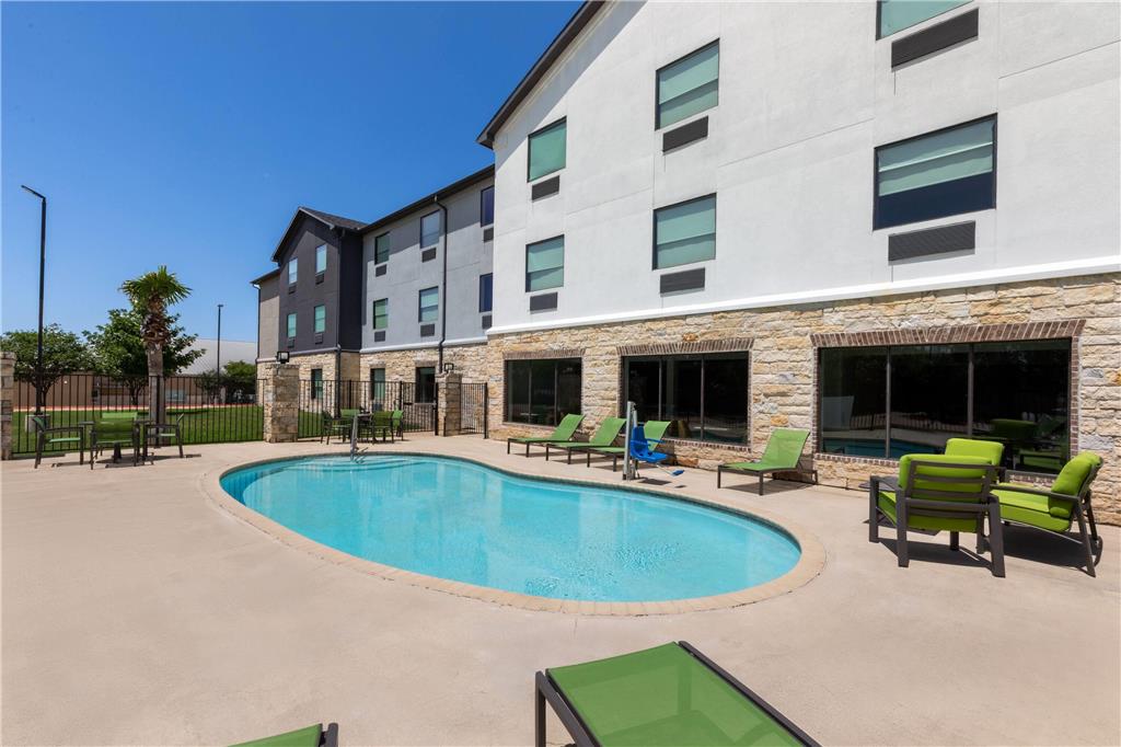 Hawthorn Extended Stay by Wyndham College Station South - photo 10