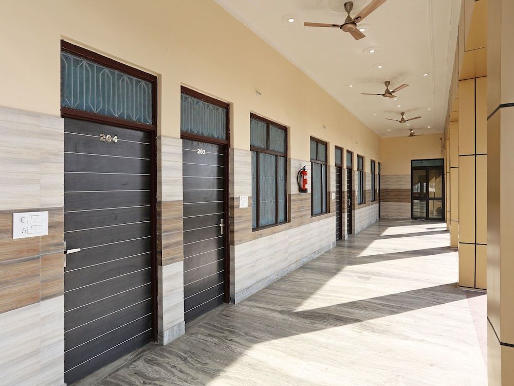 OYO 9490 Prakash Farm - carbon neutral hotel in Mathura