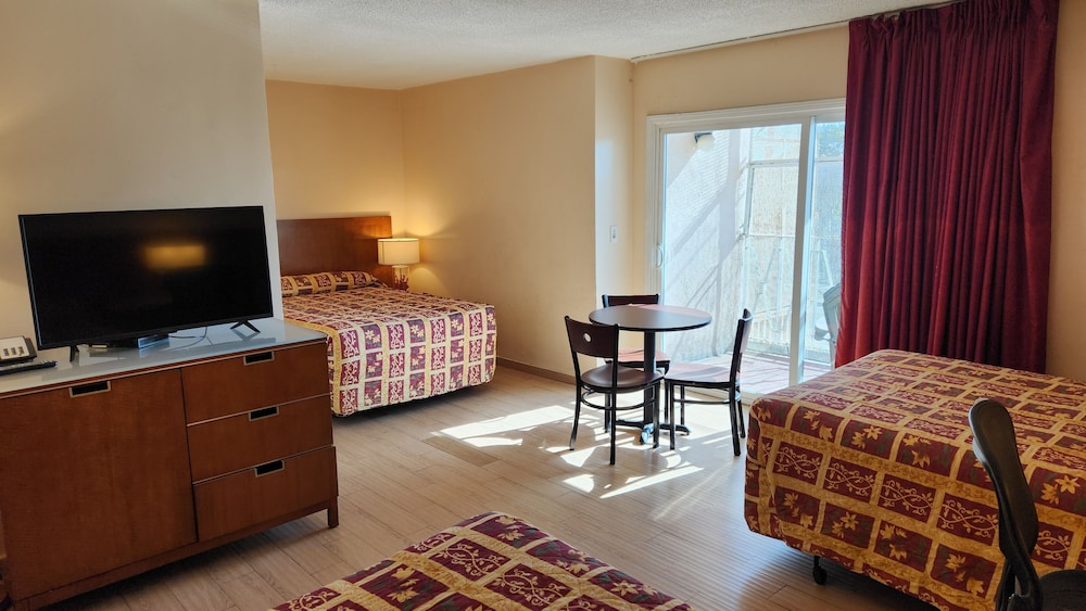 Royal Century Hotel - photo 5