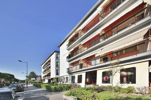 Condominio Croce del Sud — 4-Star Luxury Hotel in Lignano Sabbiadoro, Italy
