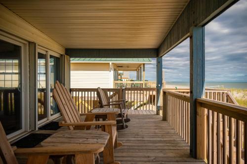 Chill'ax Inn by Oak Island Accommodations - photo 46