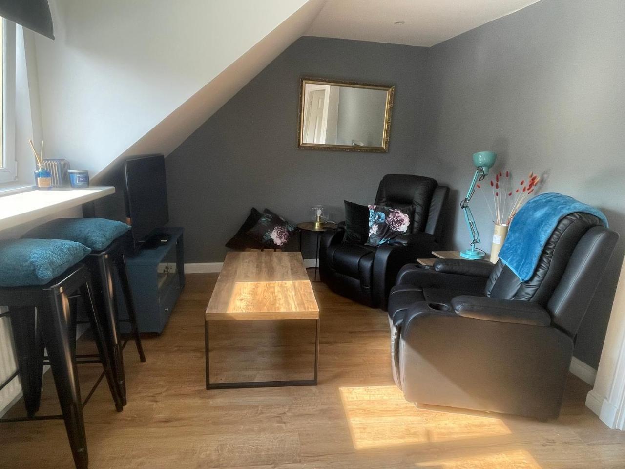 Foundry Street Apartment 2 Dunfermline city centre — 4-Star Luxury Hotel in Dunfermline, United Kingdom