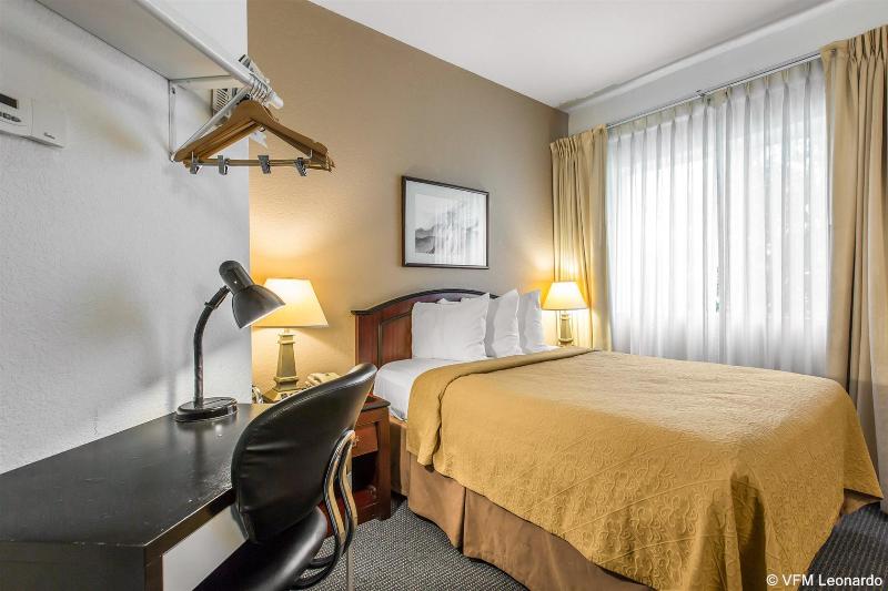 The Beachfront Inn & Suites At Dana Point - photo 23