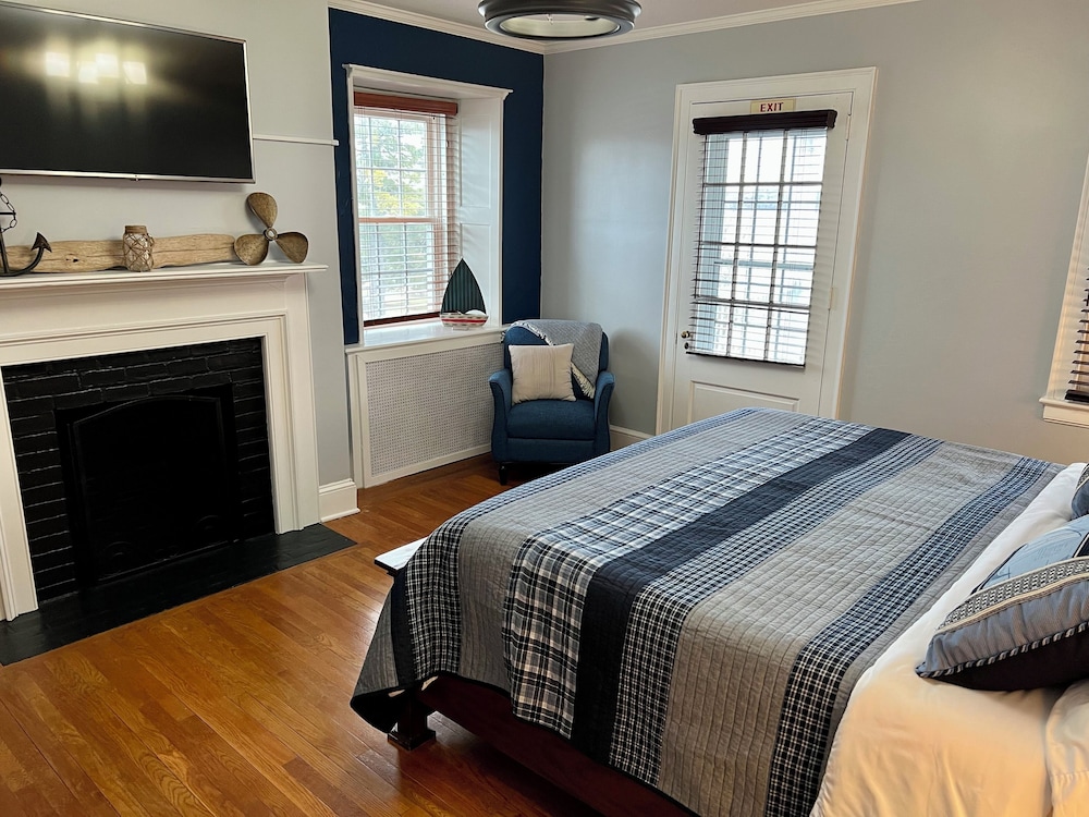 Valcour Inn & Boathouse - photo 20