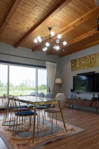 Bom — 4-Star Luxury Hotel in Gangneung, South Korea