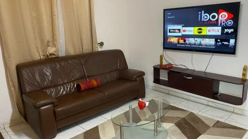 TrierHouse — 4-Star Luxury Hotel in Douala, Cameroon