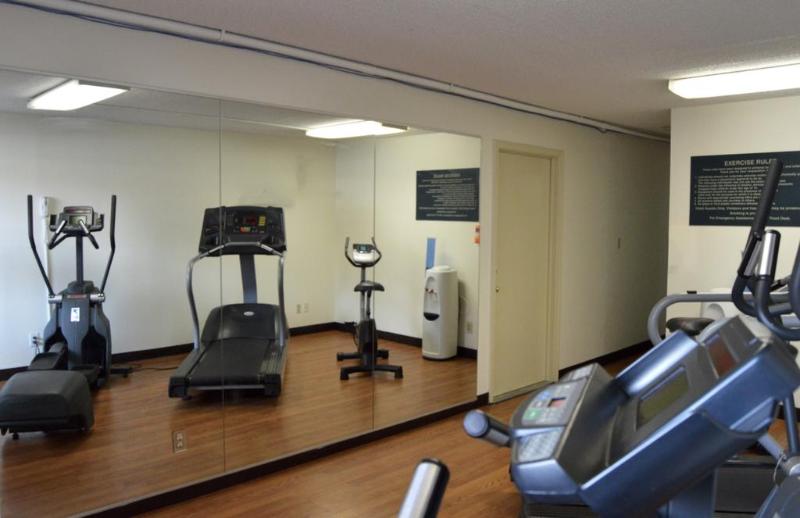 Travelodge by Wyndham San Antonio Lackland AFB - photo 16