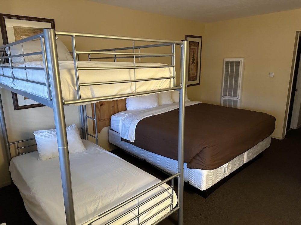 Big Pines Mountain House - photo 46