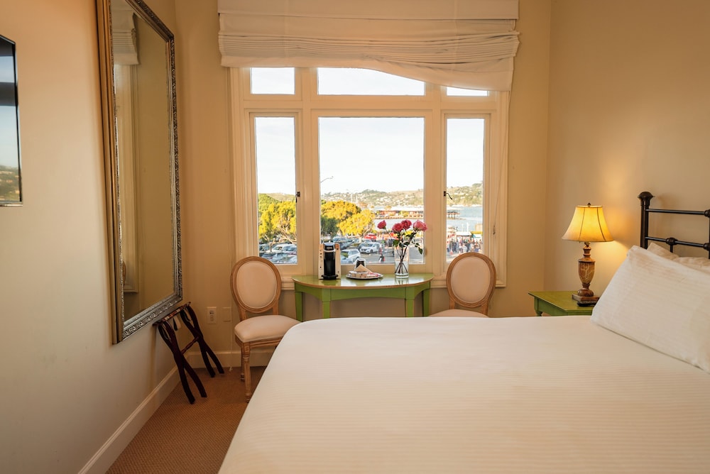 Hotel Sausalito - photo 17
