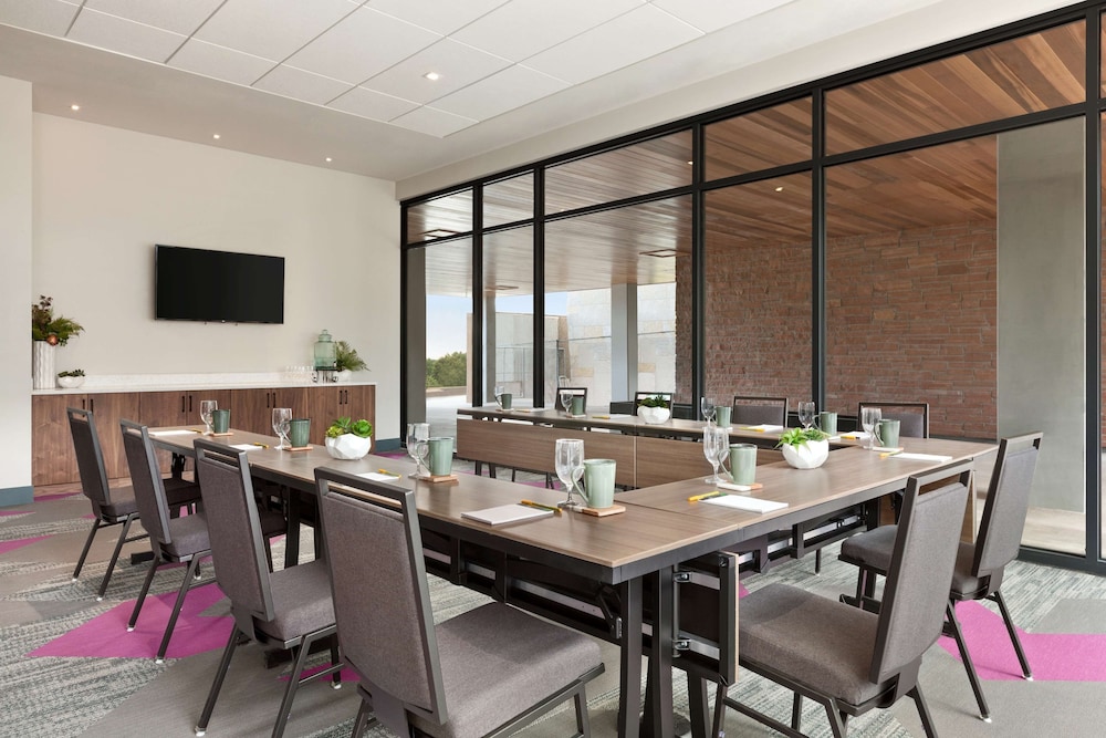 Hilton Garden Inn Boulder - photo 34