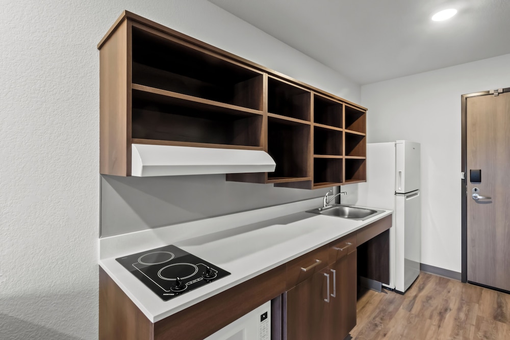 WoodSpring Suites Beaverton Portland West - photo 8