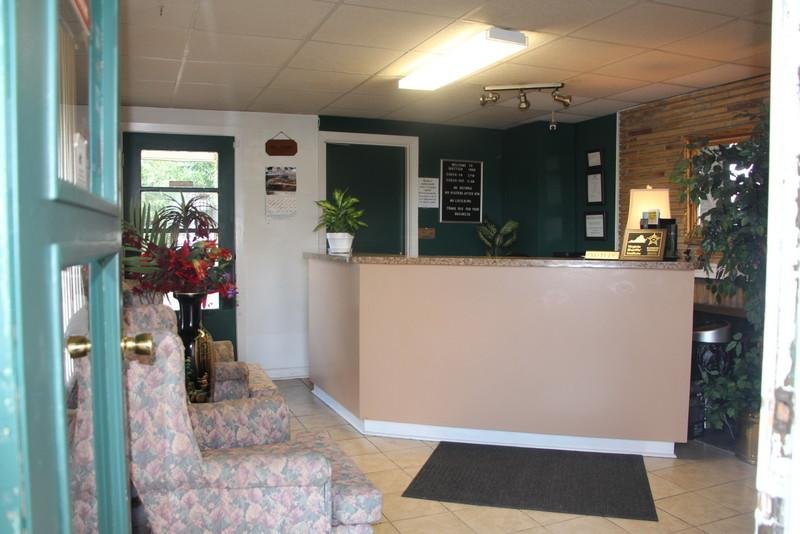 Scottish Inn - carbon neutral hotel in Madison Heights