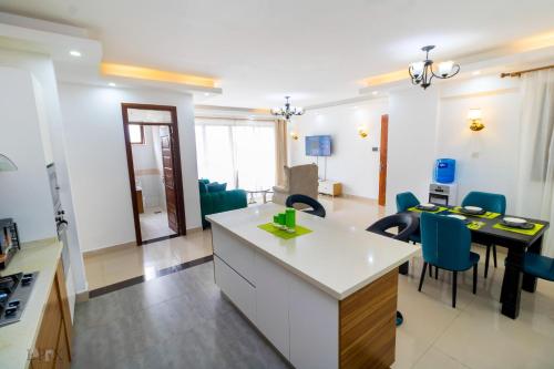 Serenity Suites Apartment With Private Parking Space Modern Equipped Gym Swimming Pool And A Relaxing Rooftop With Unbeatable City Views