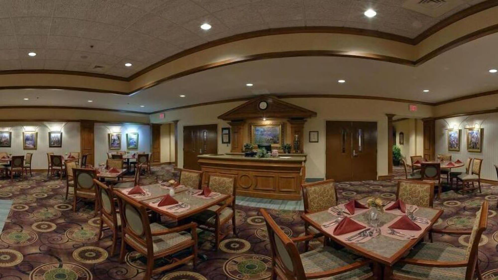 Holiday Inn University of Memphis All Suite an IHG Hotel - photo 7