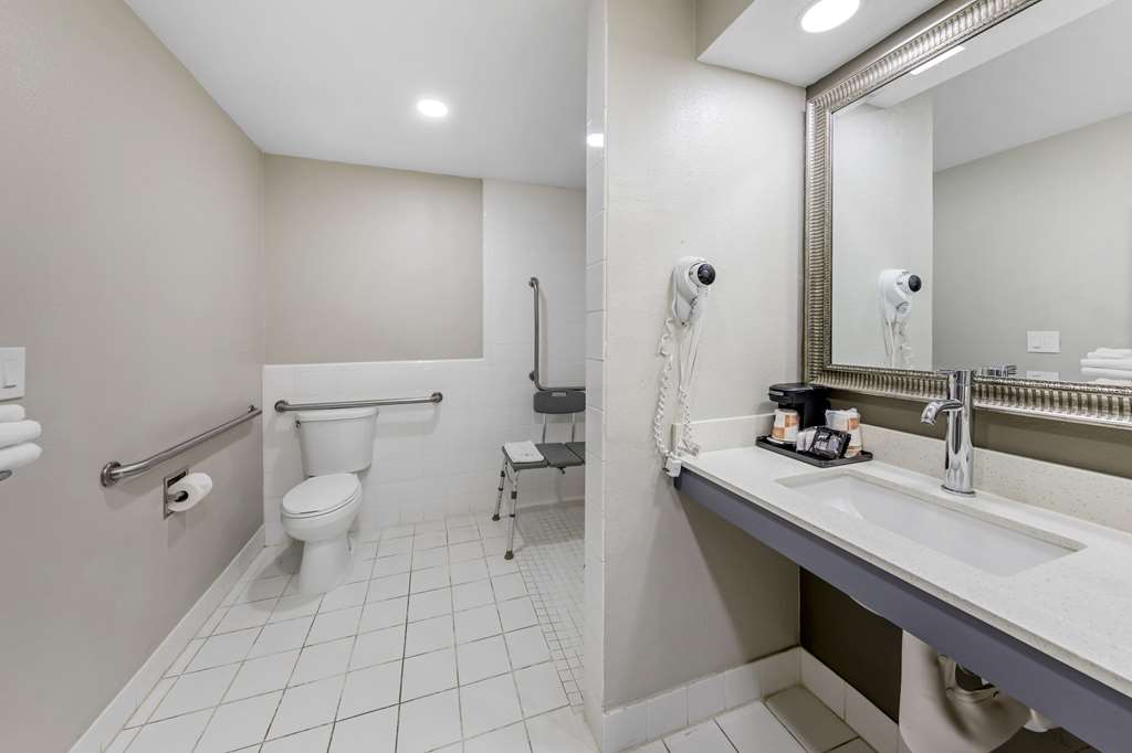 Quality Inn Kettleman City near Hwy 41 - photo 16