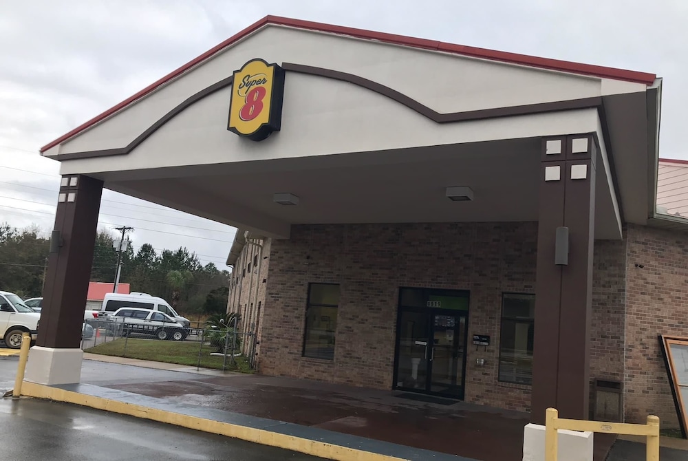 Super 8 by Wyndham Pascagoula - photo 15