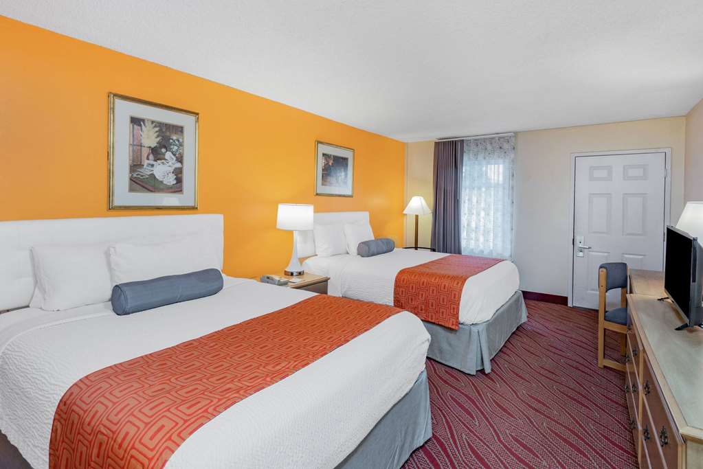 Howard Johnson by Wyndham Staunton - photo 28