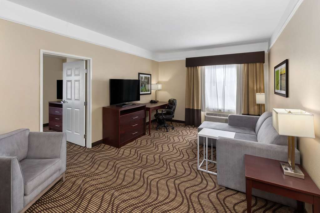 La Quinta Inn & Suites by Wyndham Houma - photo 2