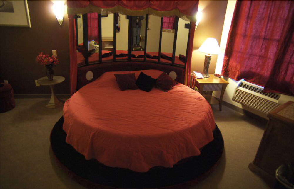Smithtown Inn - photo 9