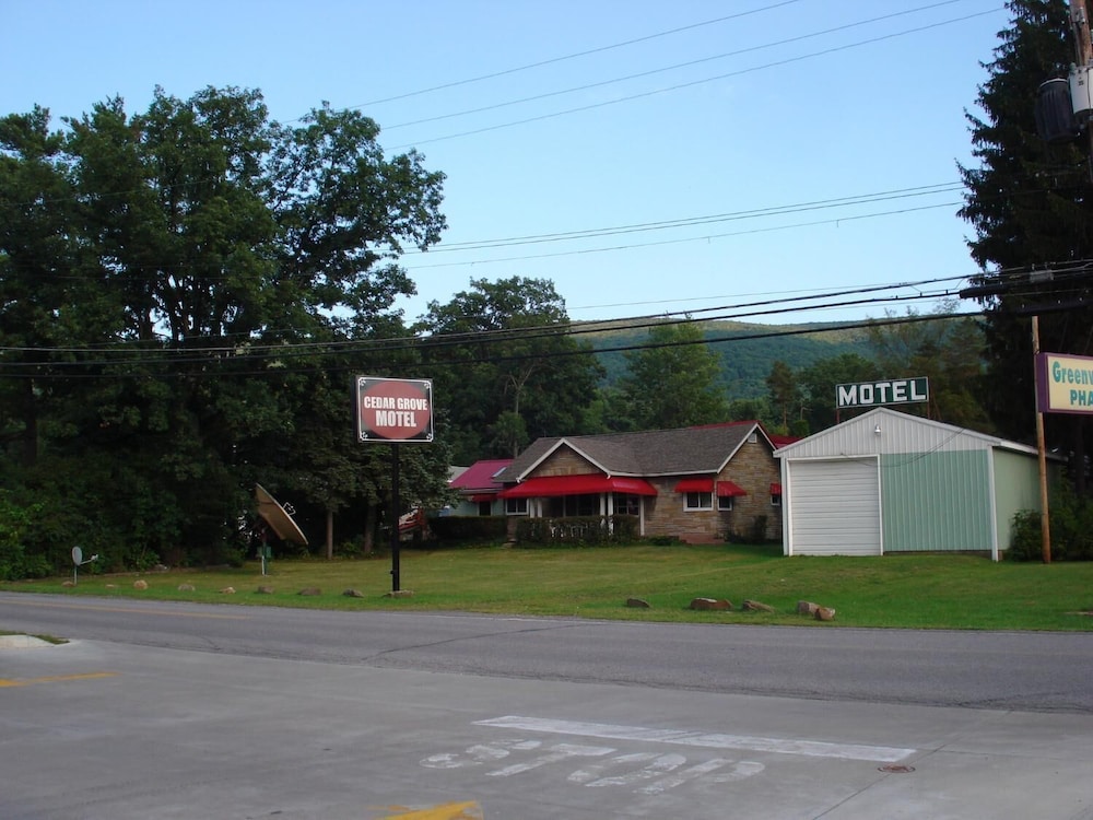 Cedar Grove Motel - photo 24