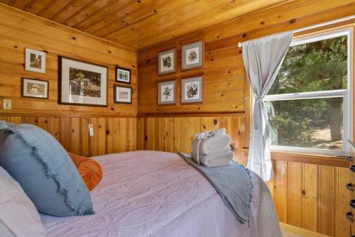 Boulder Bay Getaway in Big Bear Lake, United States