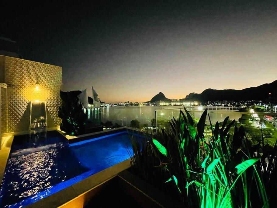 Cobertura Estilosa Com Vista Linda E Privacidade — 4-Star Luxury Hotel in Rio De Janeiro, Brasil