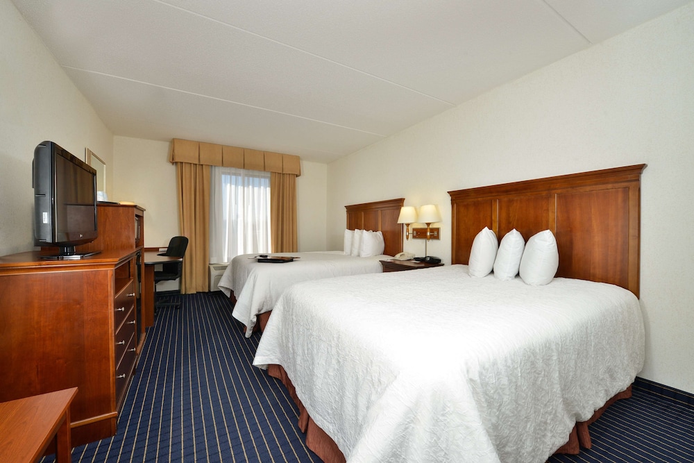 Hampton Inn Farmville VA - photo 14