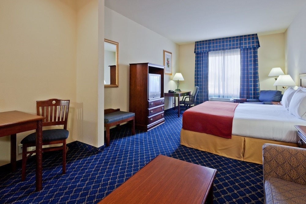 Holiday Inn Express Hotel & Suites Paragould by IHG - photo 17
