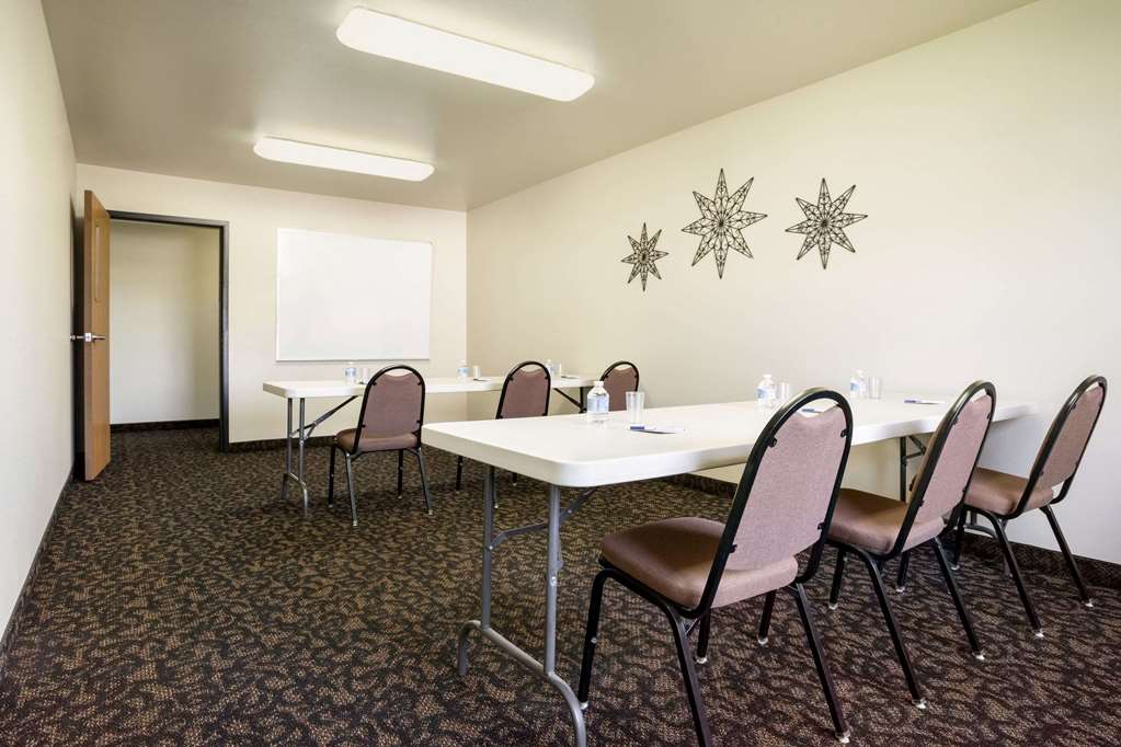 Travelodge by Wyndham Bill WY Thunder Basin Ntl Grassland - photo 16