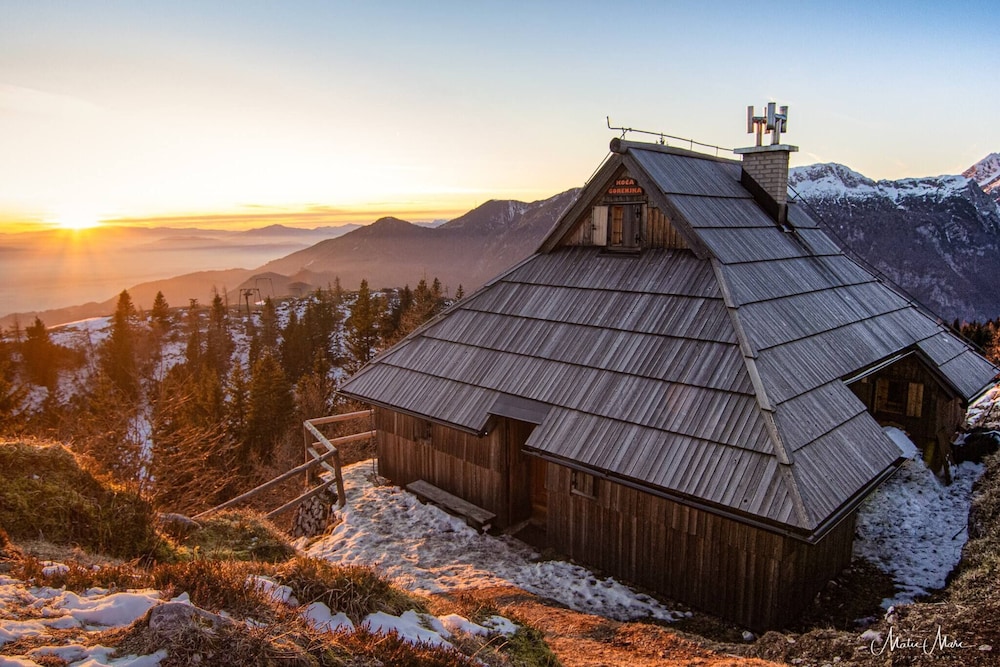 Chalet Gorenjka Velika planina — 4-Star Luxury Hotel in Kamnik, Slovenia
